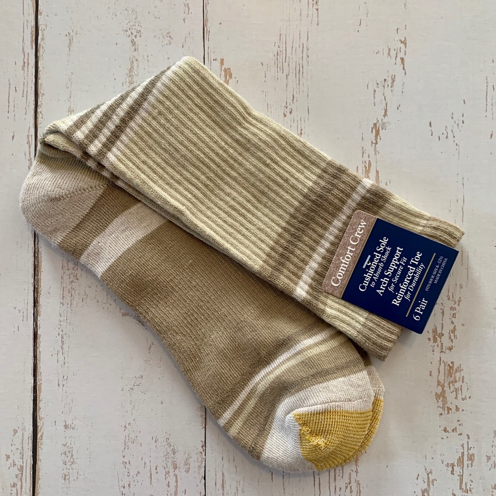 Gold Toe Comfort Crew Socks in Honey- Size 6-12.5